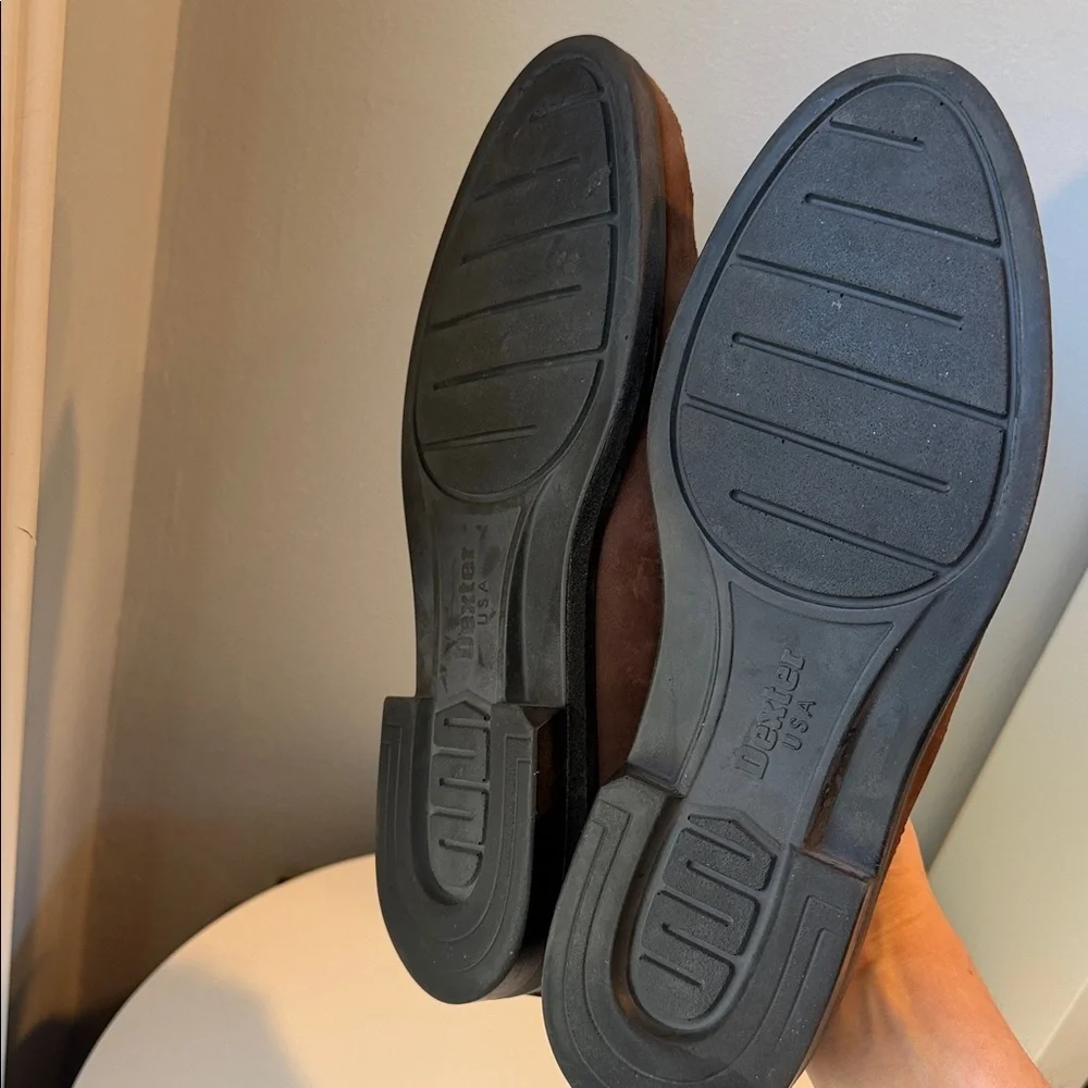 Dexter brown suede
